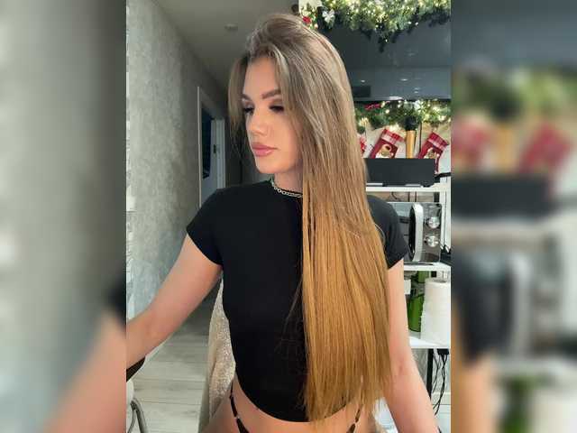 SweetyMia's BongaCams show and profile