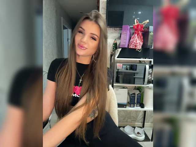 SweetyMia's BongaCams show and profile