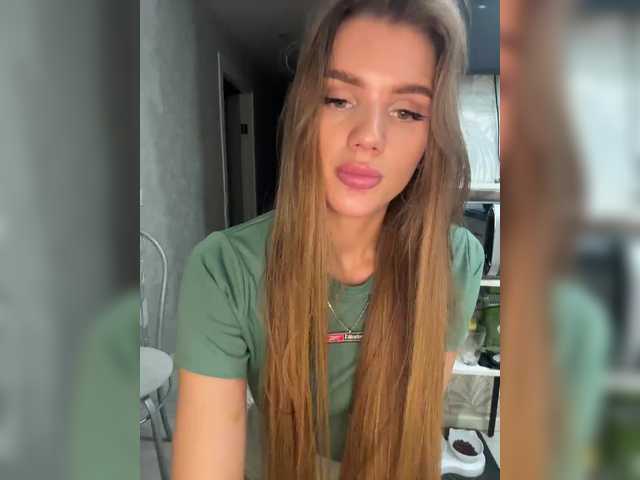 Sex chat gratuit in direct cu SweetyMia pe BongaCams