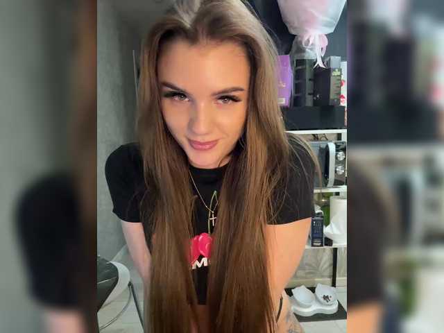 SweetyMia's BongaCams show and profile