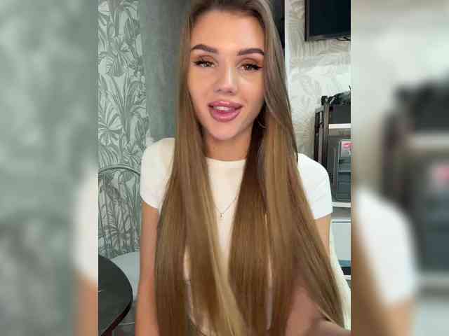 SweetyMia webcam