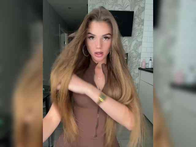 SweetyMia webcam