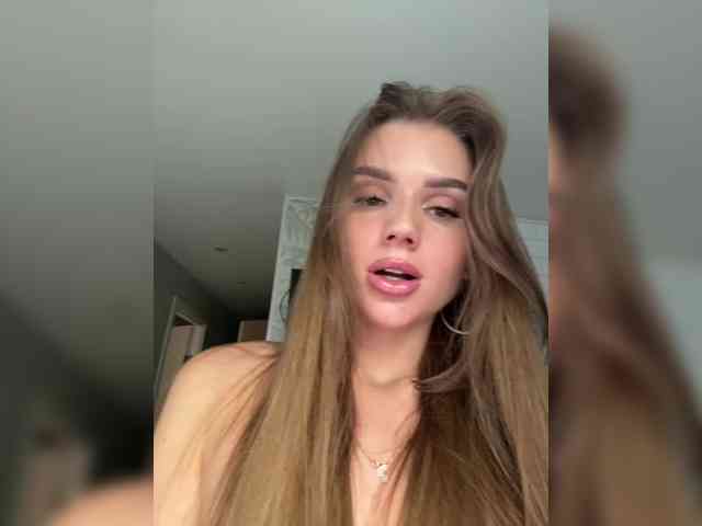SweetyMia webcam