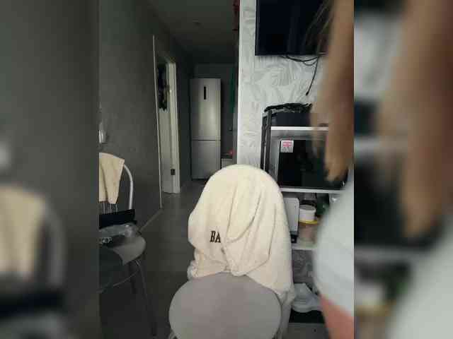 SweetyMia webcam