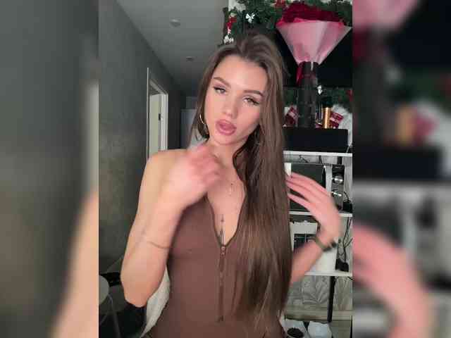 SweetyMia Live Webcam on BongaCams