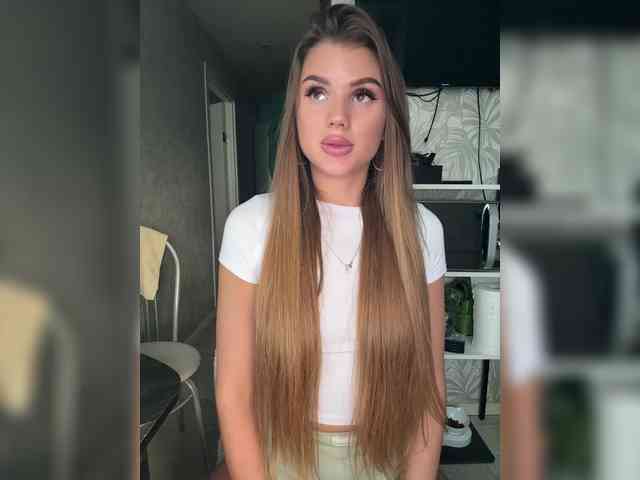 SweetyMia webcam