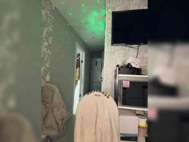 SweetyMia webcam