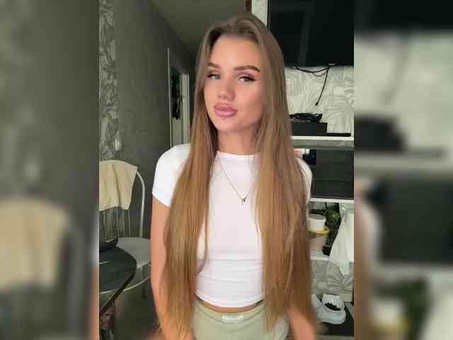SweetyMia webcam