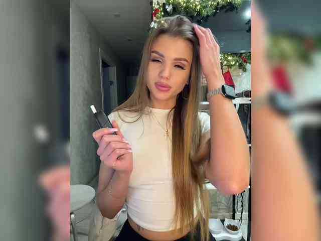 SweetyMia Live Webcam on BongaCams