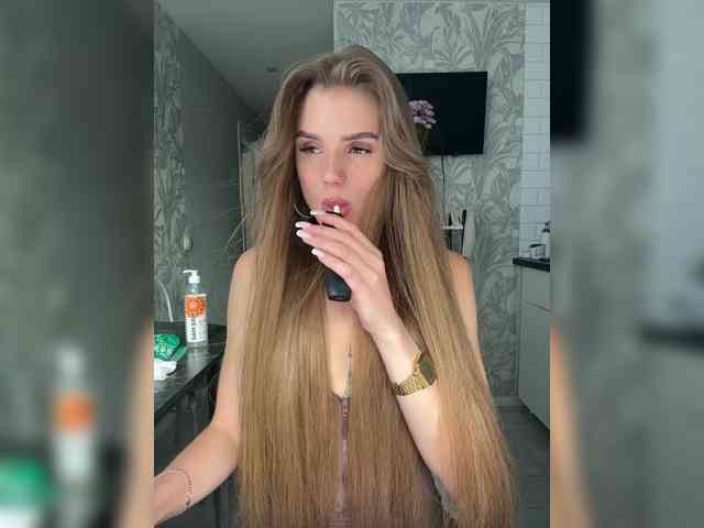 SweetyMia webcam