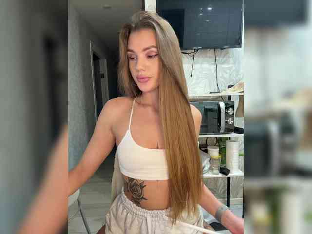 SweetyMia Live Webcam on BongaCams