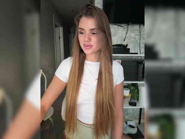 SweetyMia webcam
