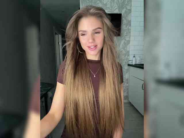 SweetyMia webcam