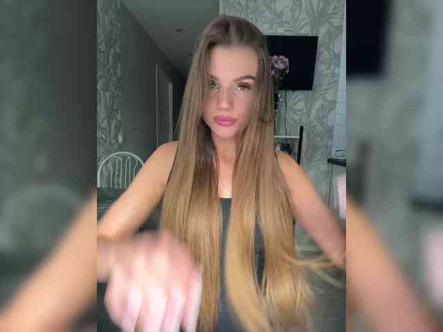 SweetyMia webcam