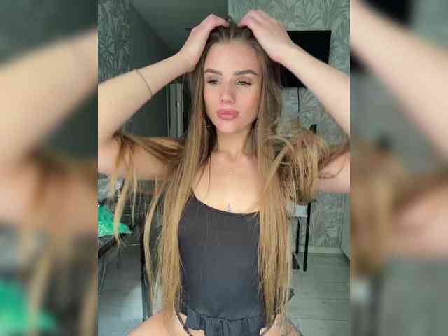 SweetyMia webcam
