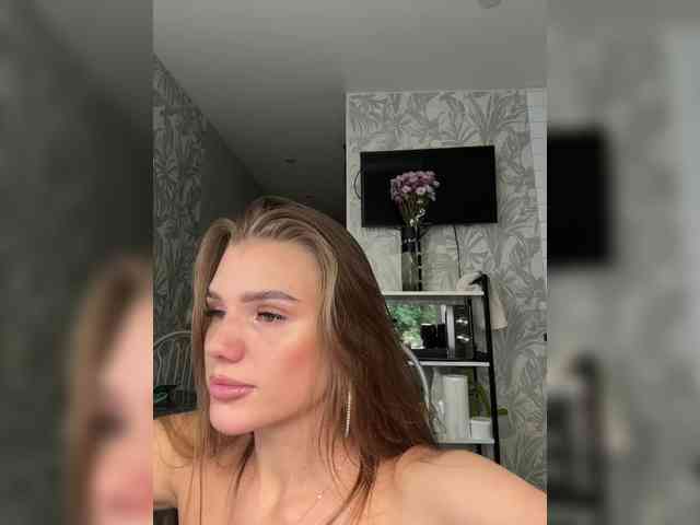 SweetyMia webcam