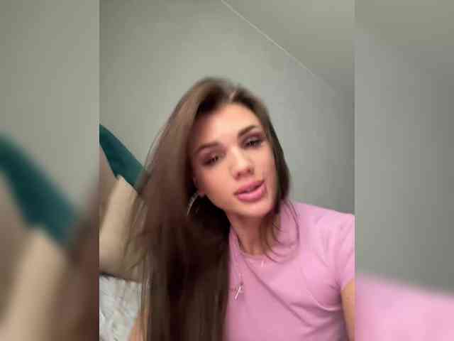 SweetyMia Live Webcam on BongaCams