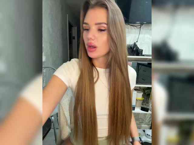 SweetyMia Live Webcam on BongaCams