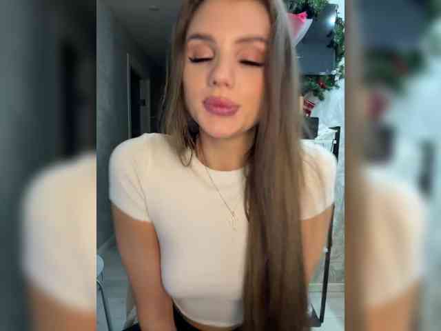 SweetyMia webcam