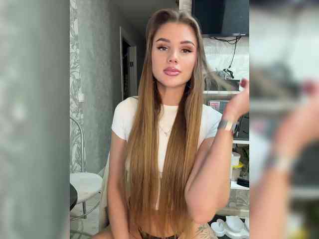 SweetyMia webcam