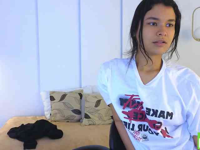 sexychanell-1 webcam