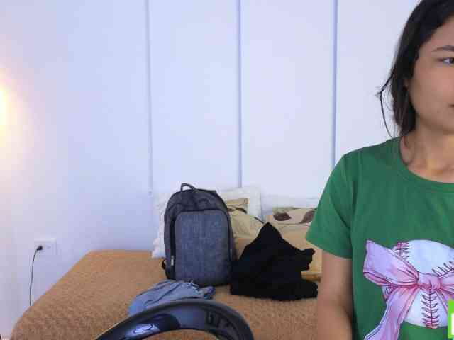 sexychanell-1 webcam