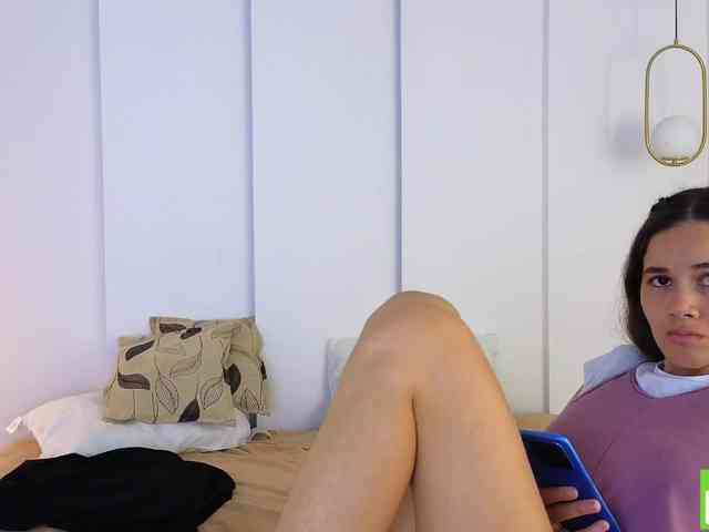 sexychanell-1 webcam