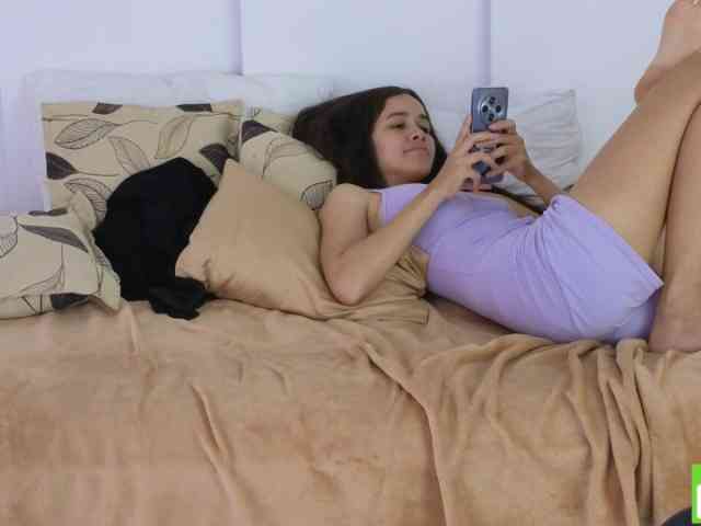 sexychanell-1 webcam