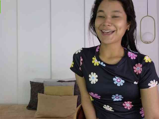 sexychanell-1 webcam