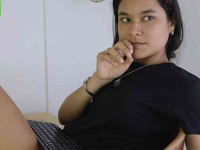 sexychanell-1 webcam