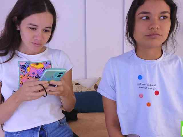 sexychanell-1 webcam