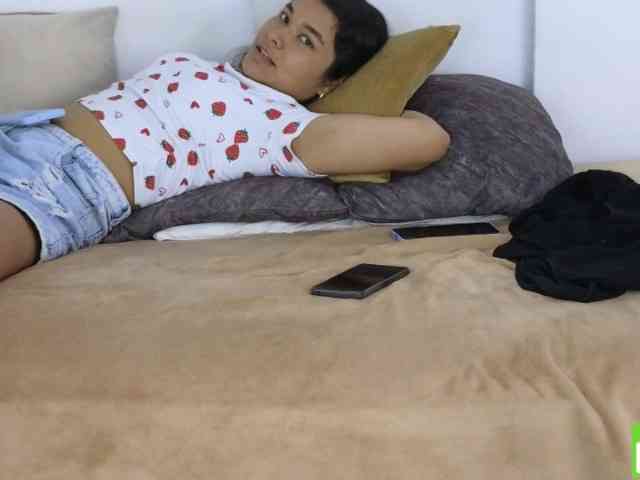 sexychanell-1 webcam