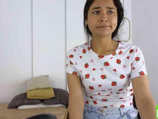 sexychanell-1 webcam