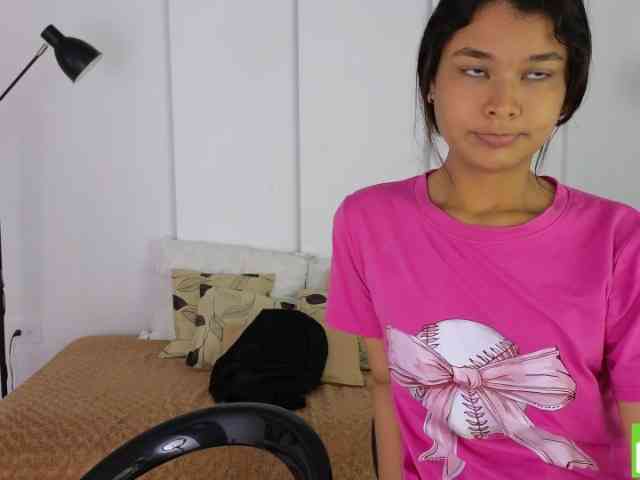 sexychanell-1 webcam