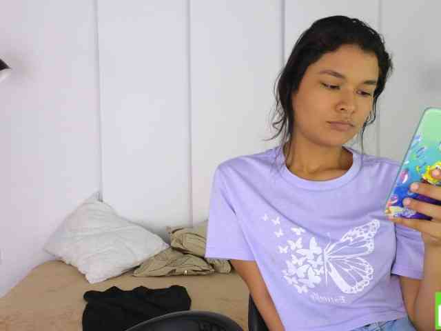 sexychanell-1 webcam