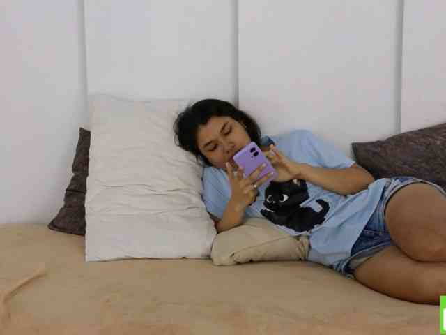 sexychanell-1 Live Webcam on {site_name}