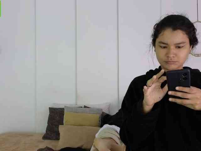 sexychanell-1 webcam