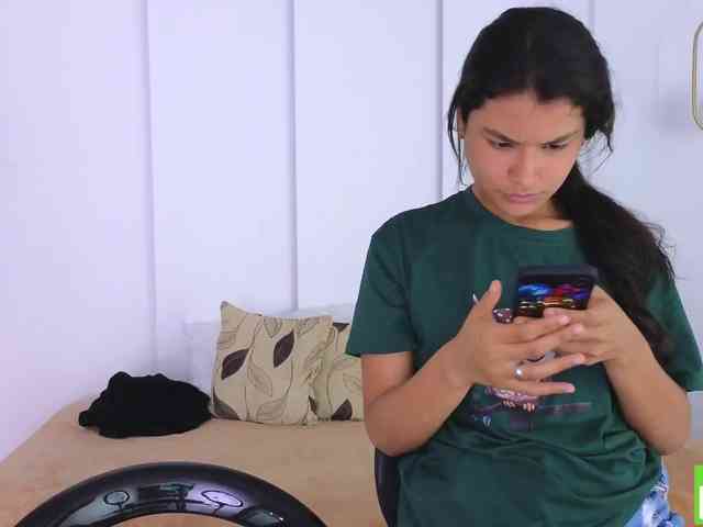 sexychanell-1 webcam