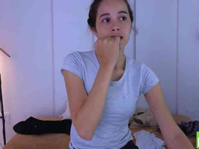 sexychanell-1 webcam