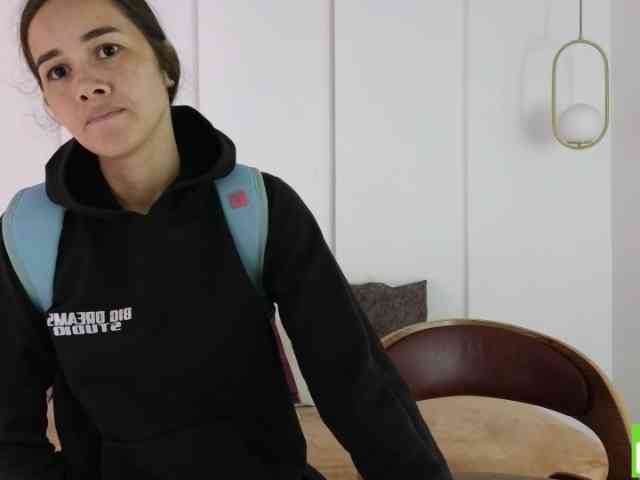 sexychanell-1 webcam