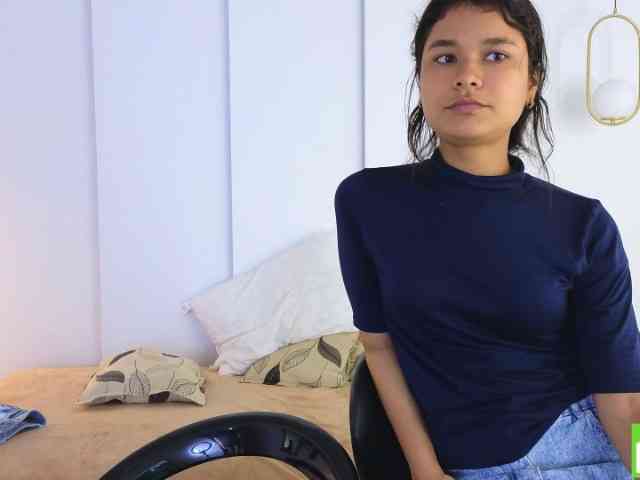 sexychanell-1 webcam