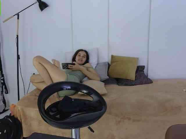 sexychanell-1 webcam