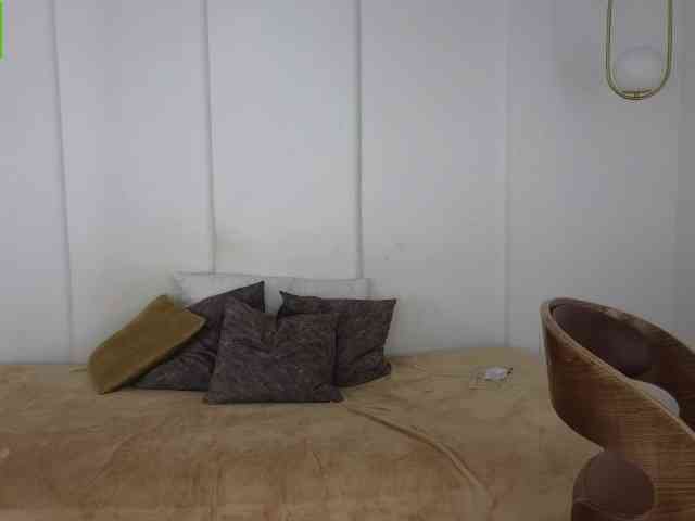 sexychanell-1 webcam