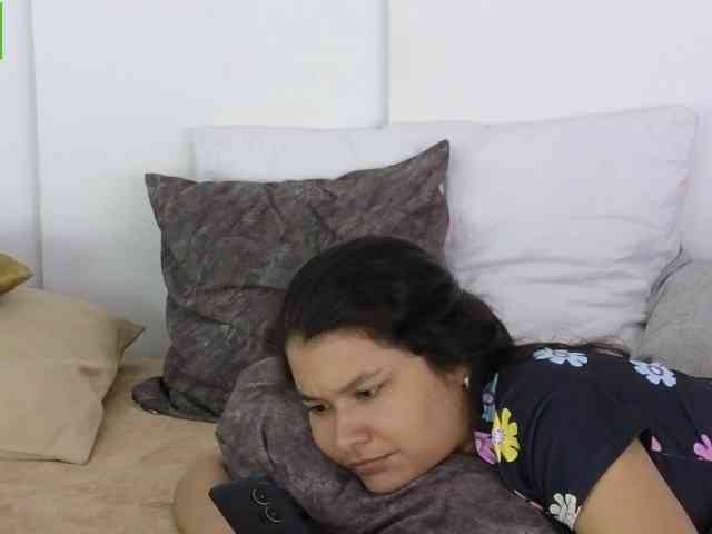 sexychanell-1 webcam