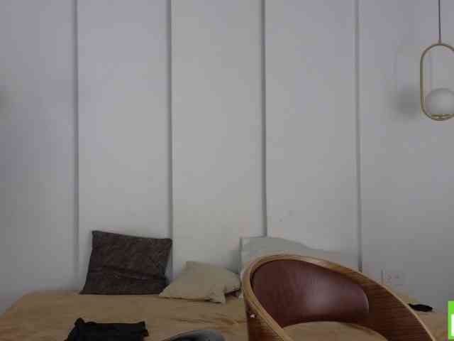 sexychanell-1 webcam