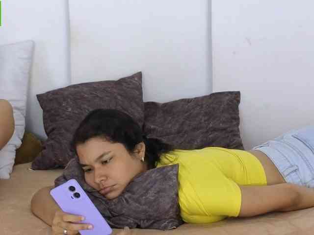 sexychanell-1 webcam