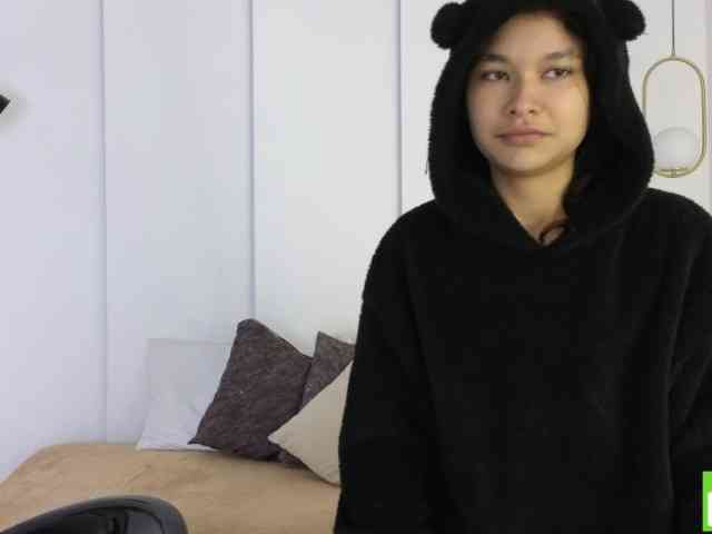 sexychanell-1 webcam