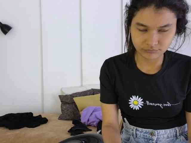 sexychanell-1 webcam