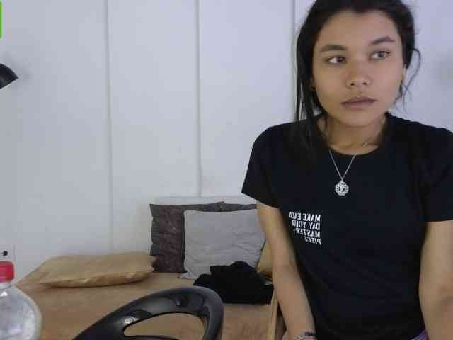 sexychanell-1 webcam