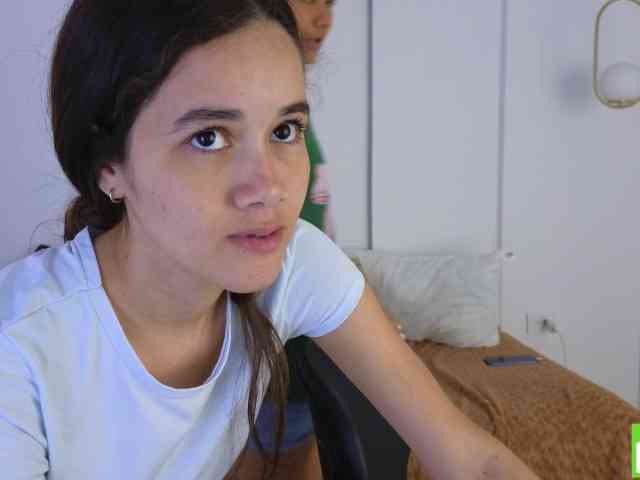 sexychanell-1 webcam